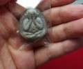 龍婆多 珍?寶二經灰材?質